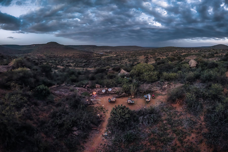 Elewana-Loisaba-Star-beds---AerialPanoramaSundowner_DinnerSpot_16x9